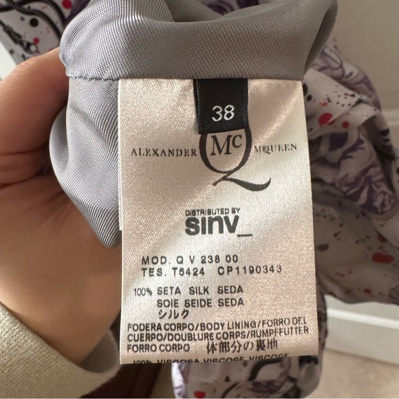 Alexander McQueen Women’s Avante Garde Bubble Hem Silver Floral Silk Dress - Picture 12 of 14